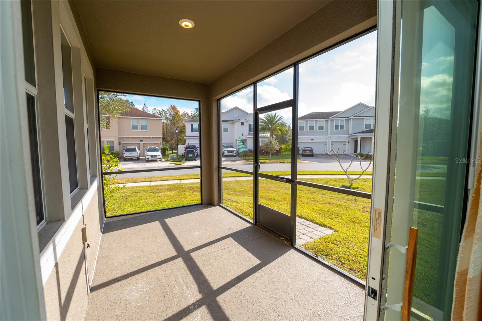 STOREY LAKE - Residential Lease