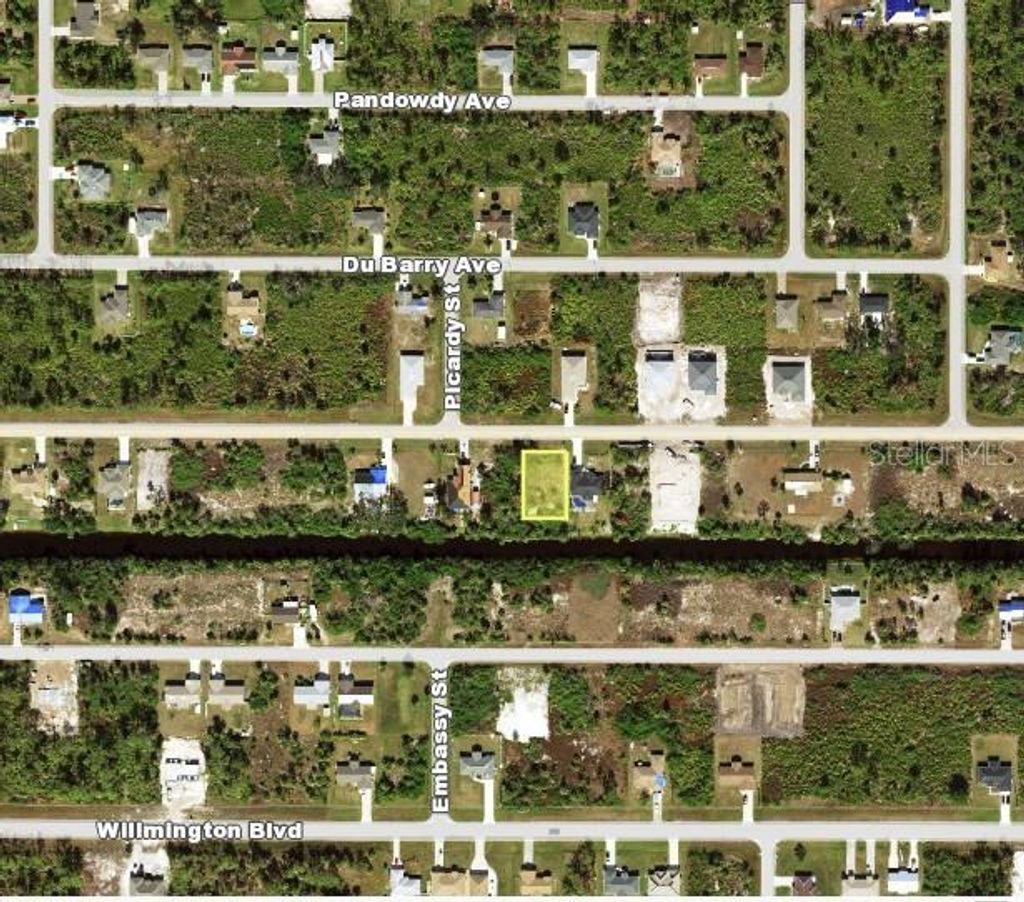 Photo of 12155 Foresman Boulevard, Port Charlotte, FL 33981 (MLS # N6142283)