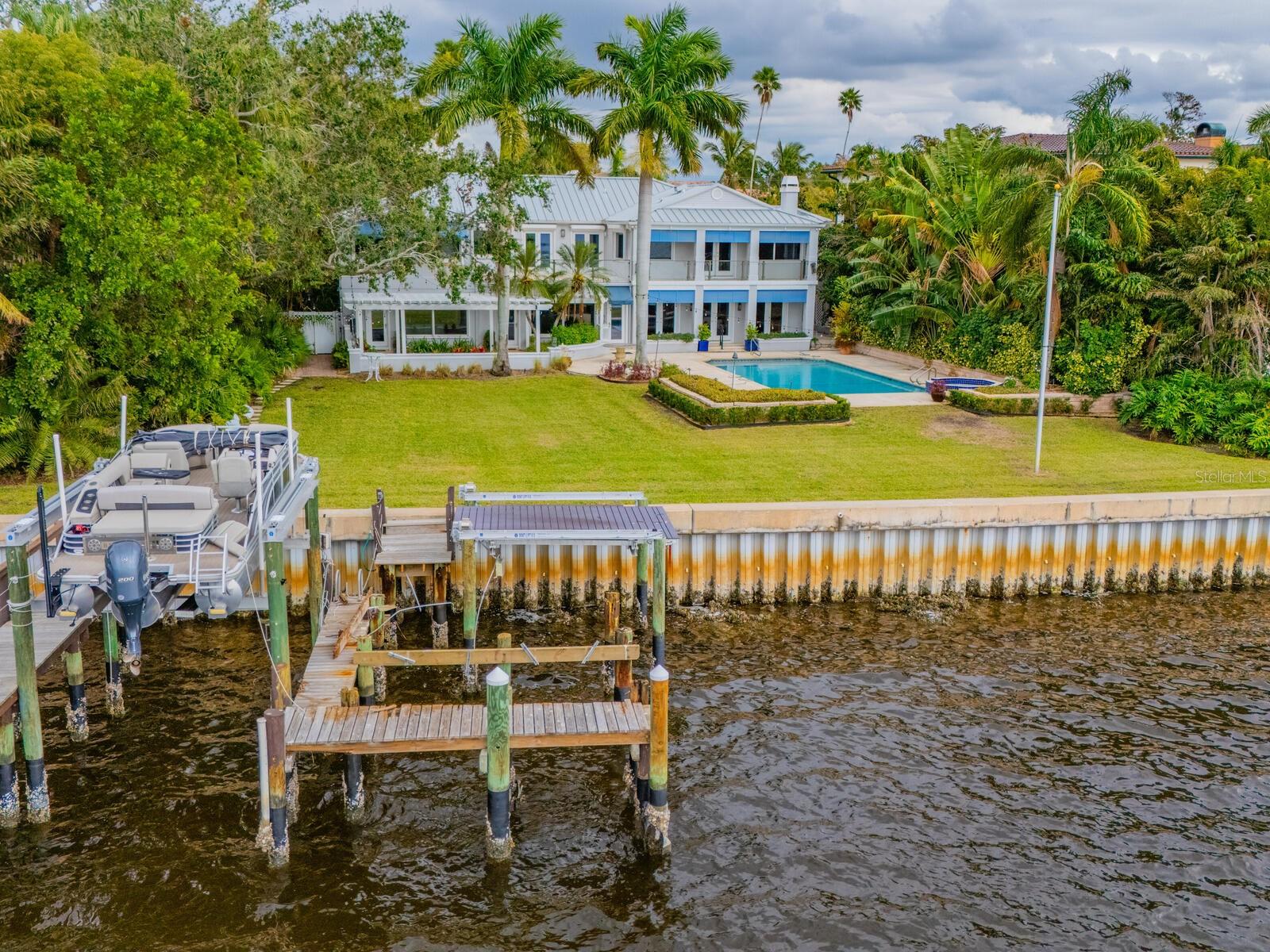 DAVIS ISLANDS PB10 PG52 TO 57 - Residential