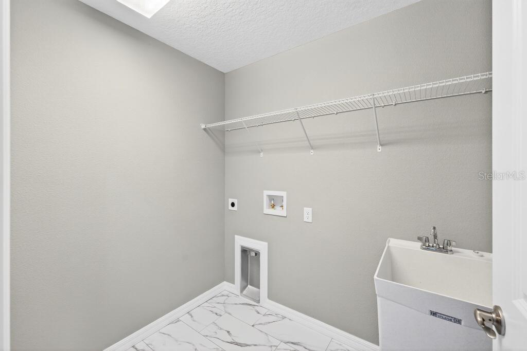 SILVER SPGS SHORES - Residential