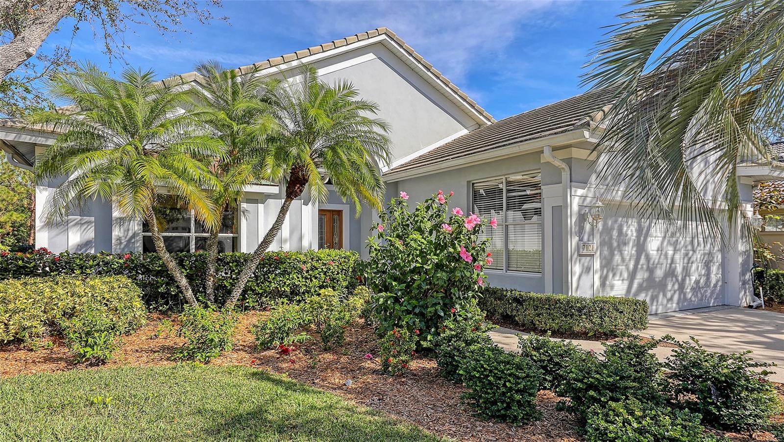 7121 VICTORIA CIRCLE