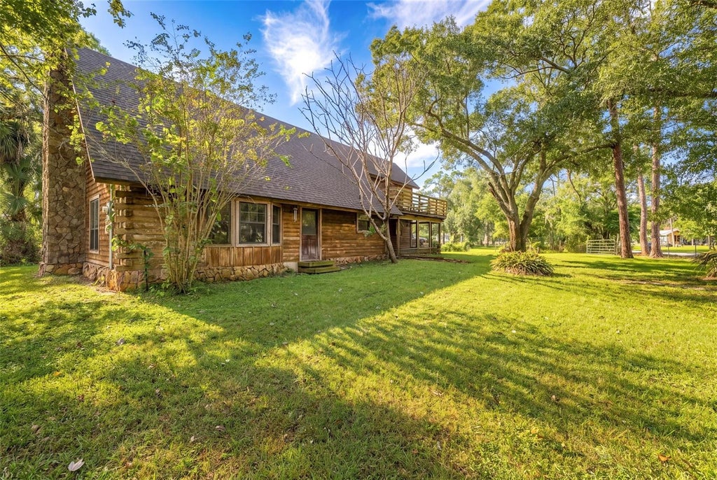 Photo of 4295 Lakeridge Drive, Melbourne, FL 32934 (MLS # O6448854)