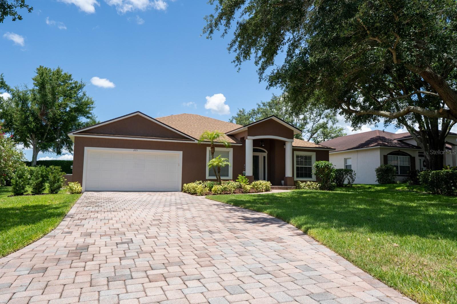 205 LOMA DRIVE