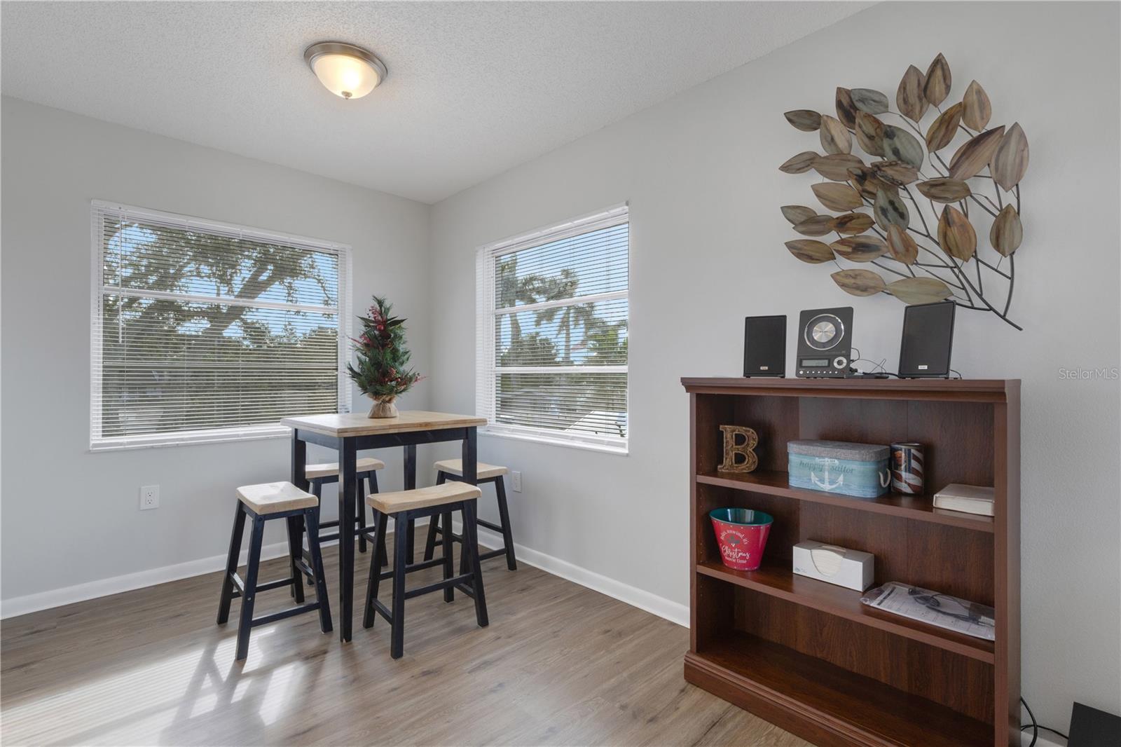 NOKOMIS - Residential Income