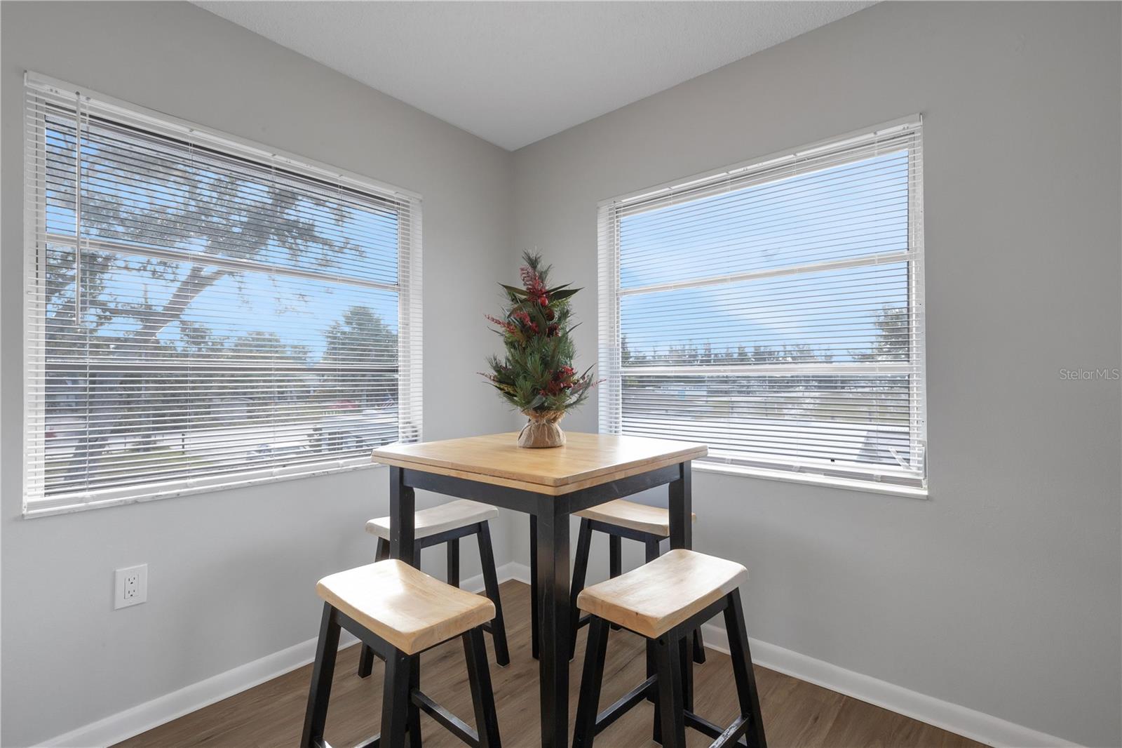 NOKOMIS - Residential Income