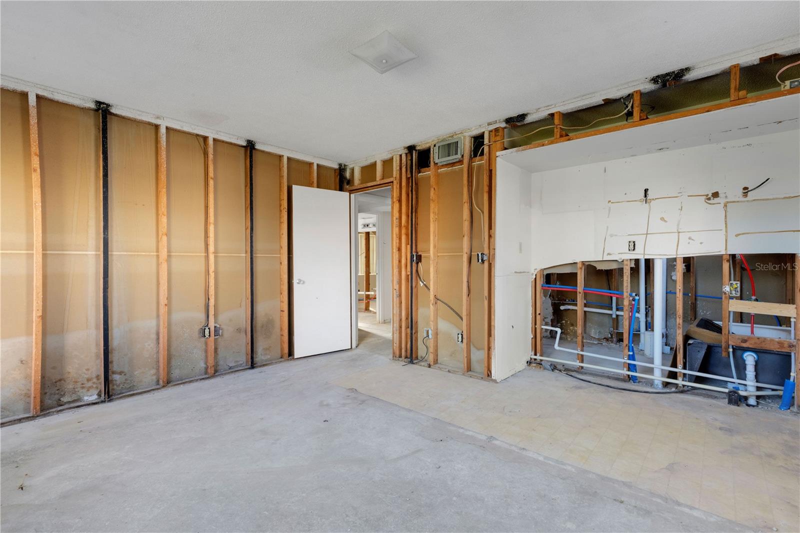 NOKOMIS - Residential Income