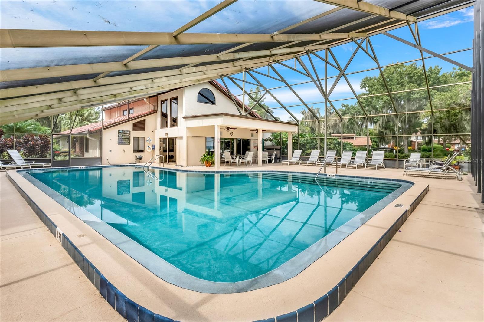 WATERWOOD TOWNHOUSES SUB - Residential