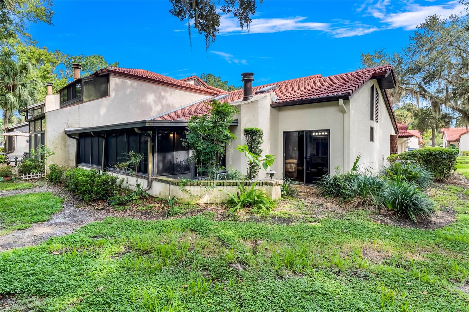 WATERWOOD TOWNHOUSES SUB - Residential