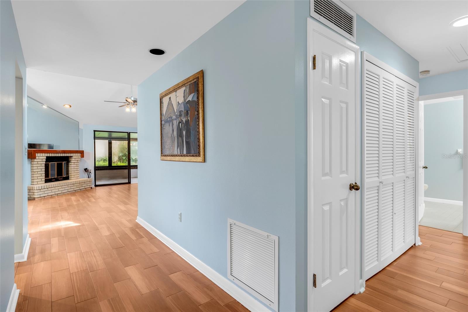 WATERWOOD TOWNHOUSES SUB - Residential