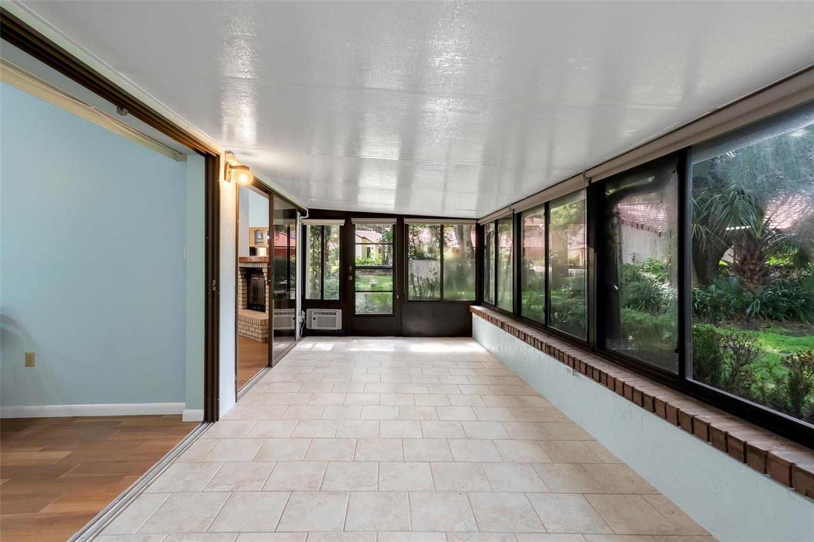 WATERWOOD TOWNHOUSES SUB - Residential