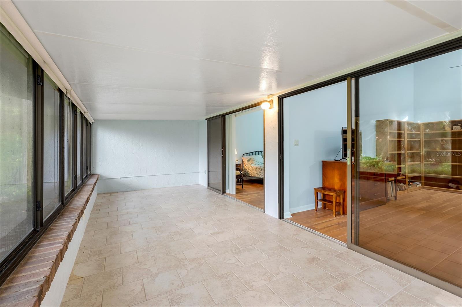 WATERWOOD TOWNHOUSES SUB - Residential