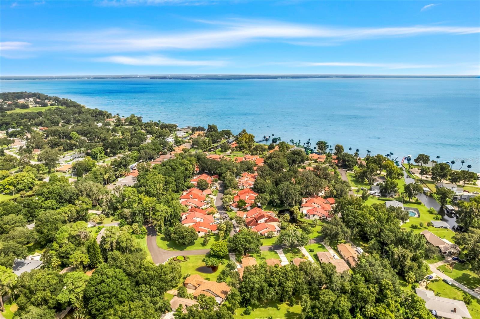 WATERWOOD TOWNHOUSES SUB - Residential