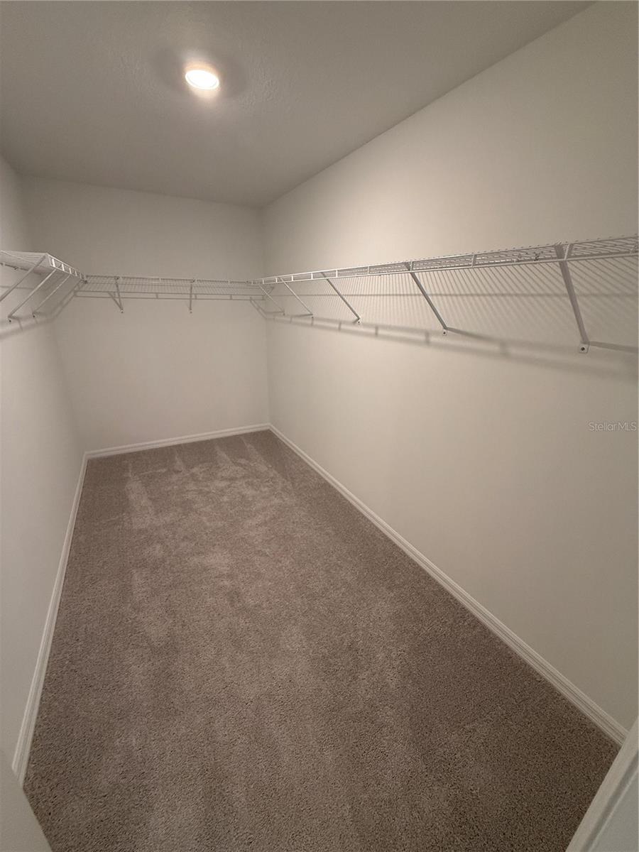 PROSPERITY LAKES - Residential Lease