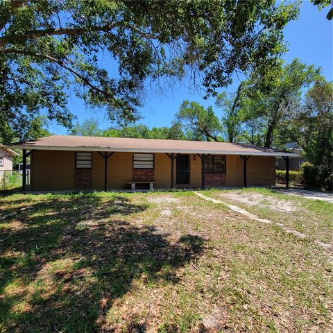 Photo of 1733 W Perdiz Street, Tampa, FL 33612 (MLS # TB8454806)