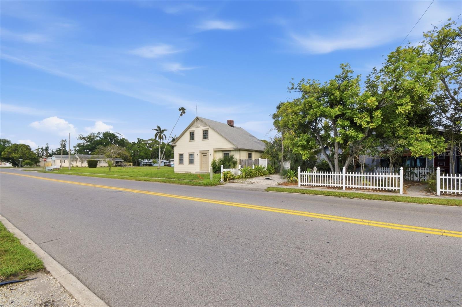 SEMINOLE PARK - Residential