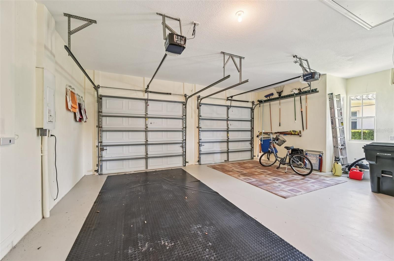 VENICE GOLF & COUNTRY CLUB - Residential