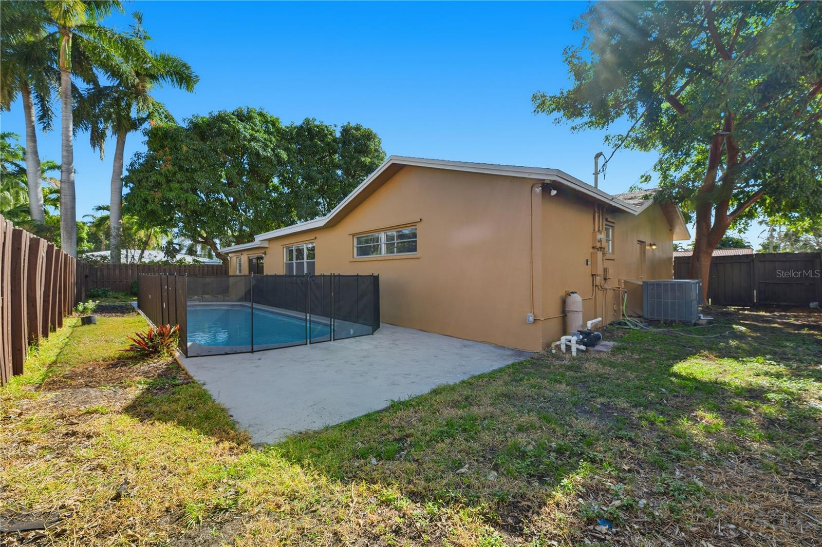 MIDTOWN EAST 60-15 B - Residential