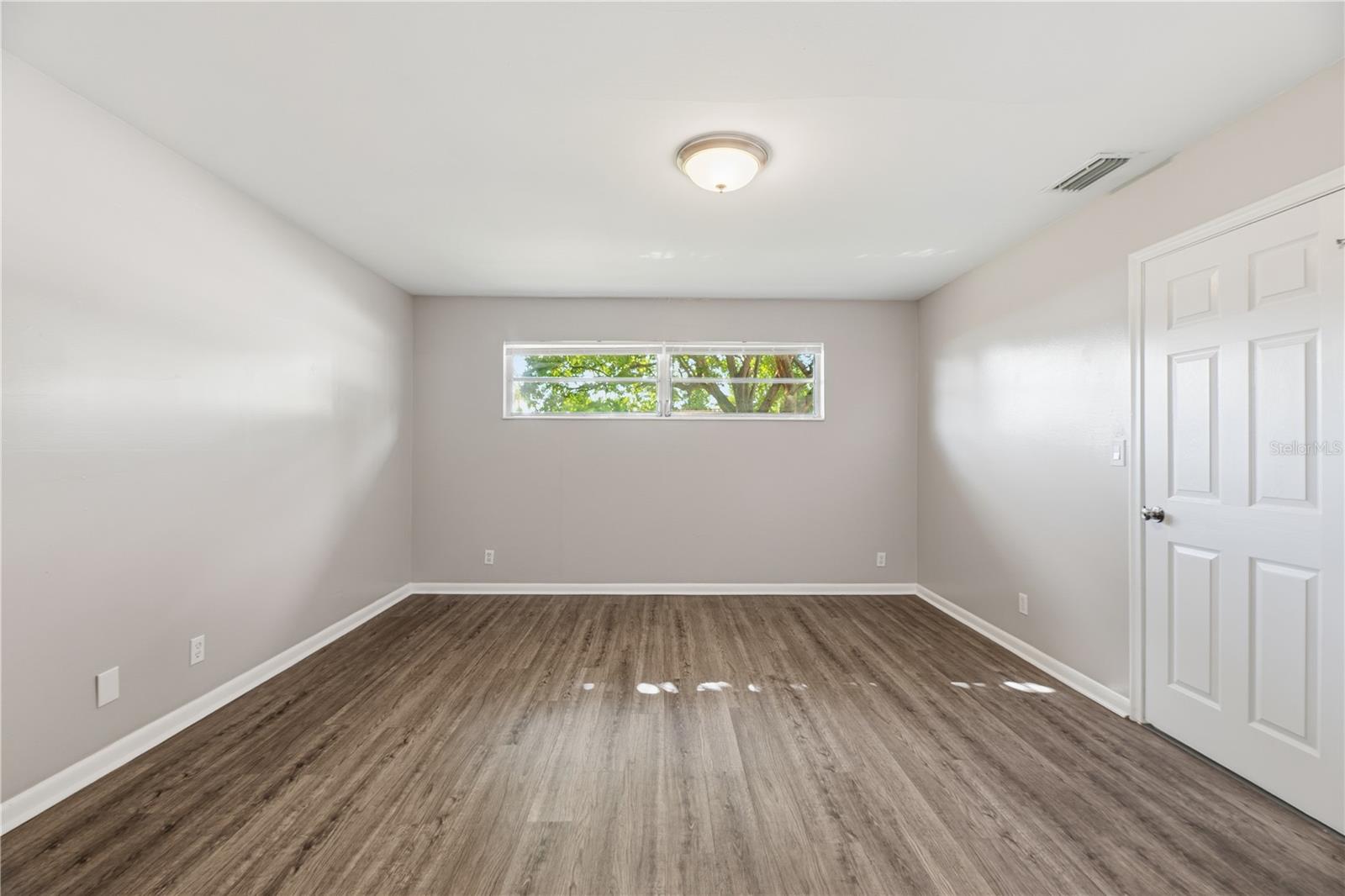 MIDTOWN EAST 60-15 B - Residential