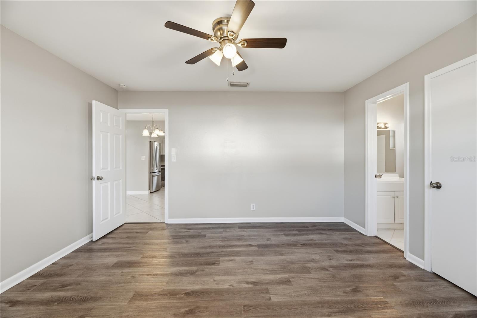 MIDTOWN EAST 60-15 B - Residential