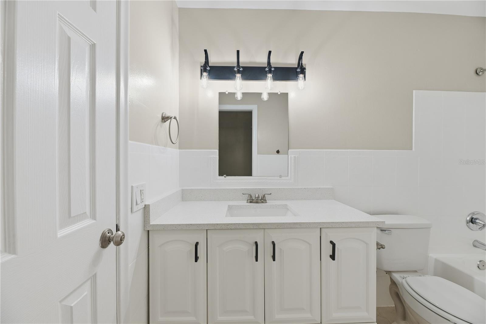 MIDTOWN EAST 60-15 B - Residential