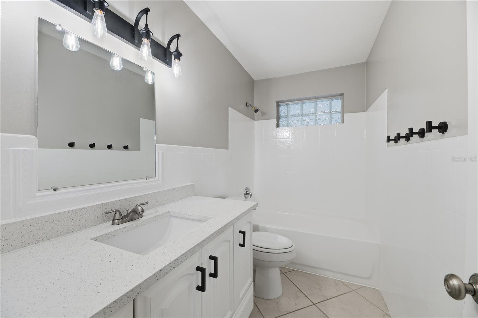 MIDTOWN EAST 60-15 B - Residential