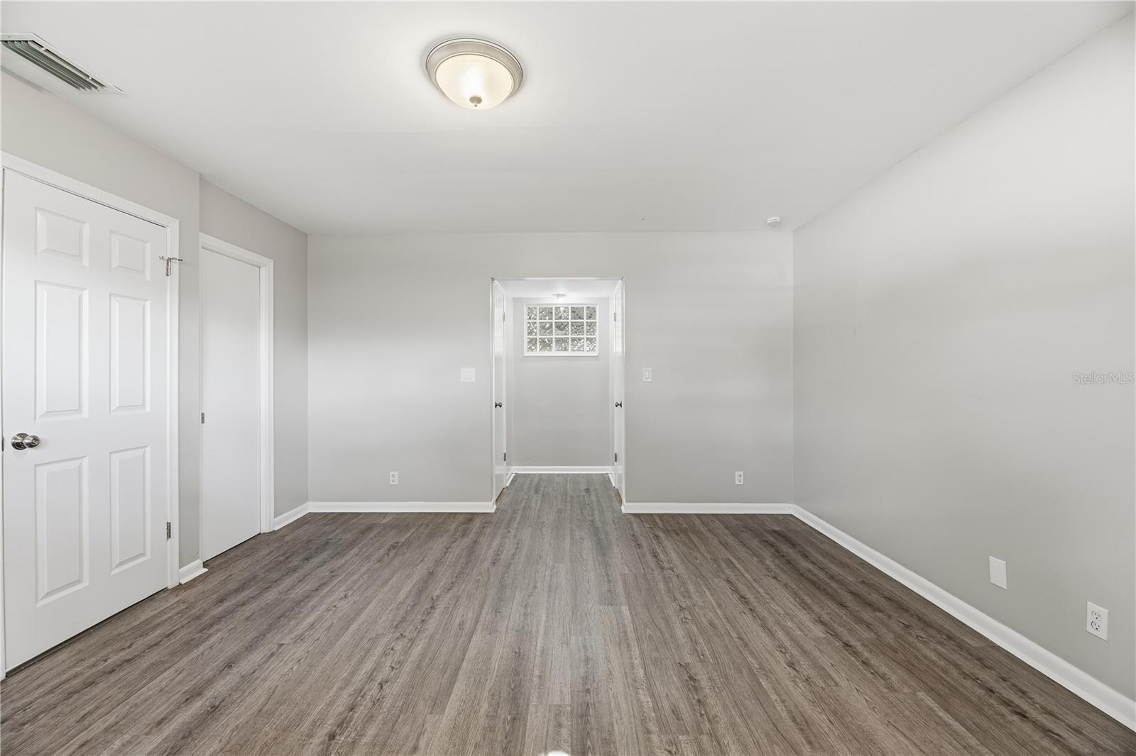 MIDTOWN EAST 60-15 B - Residential