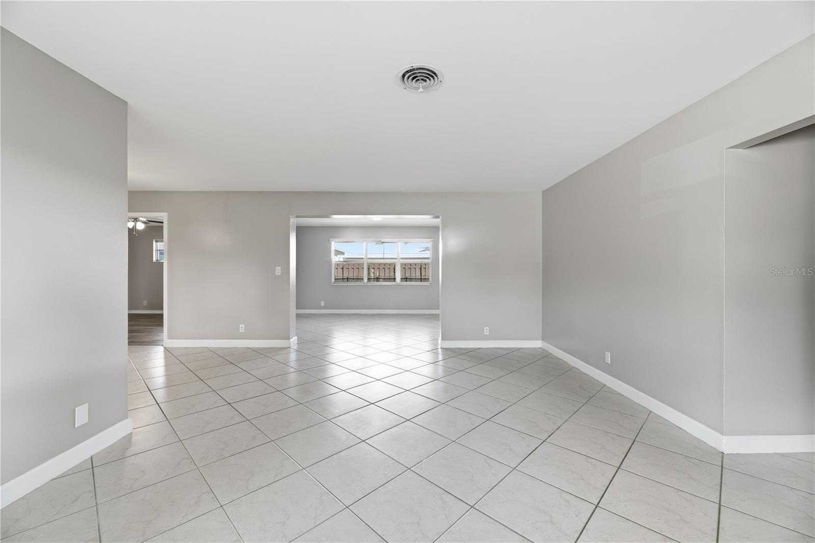 MIDTOWN EAST 60-15 B - Residential