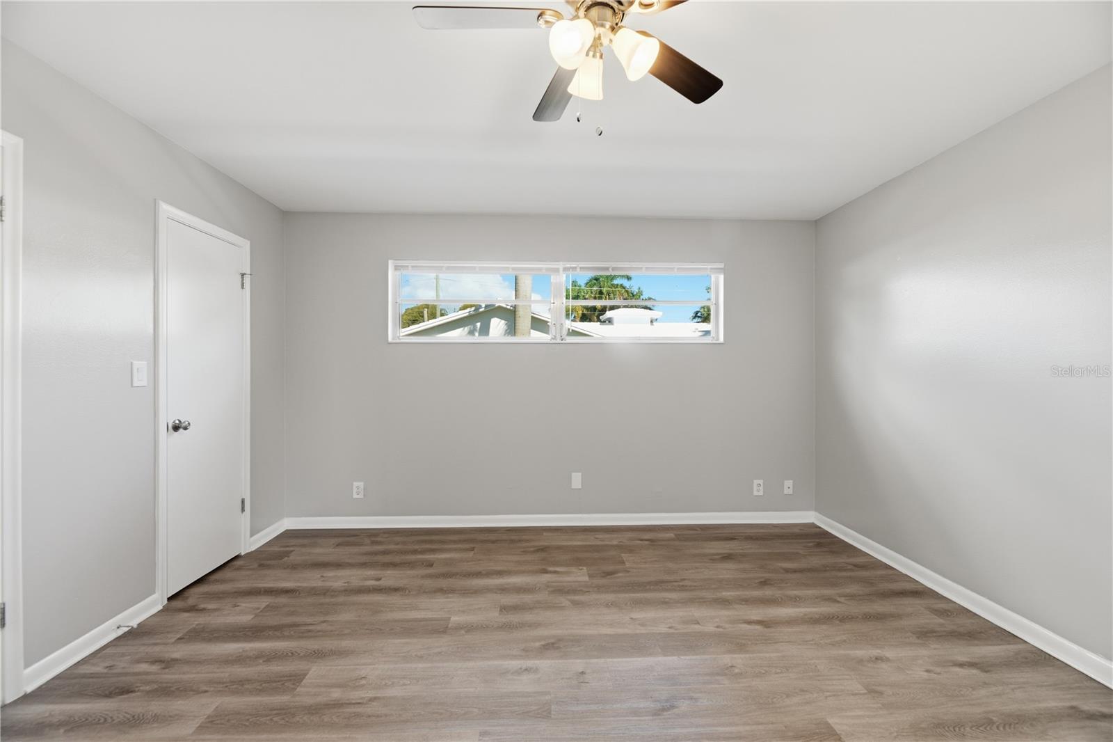 MIDTOWN EAST 60-15 B - Residential