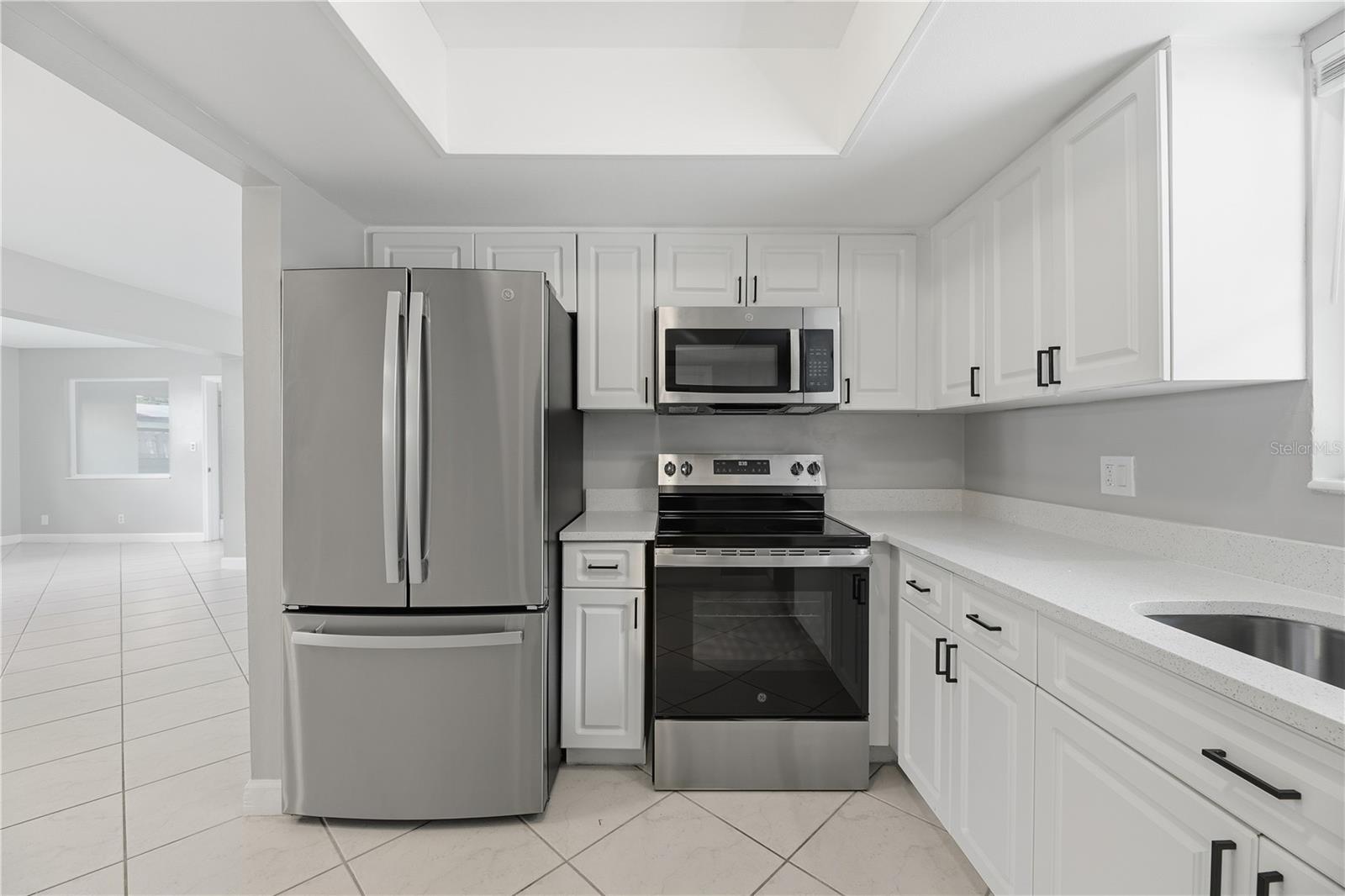 MIDTOWN EAST 60-15 B - Residential