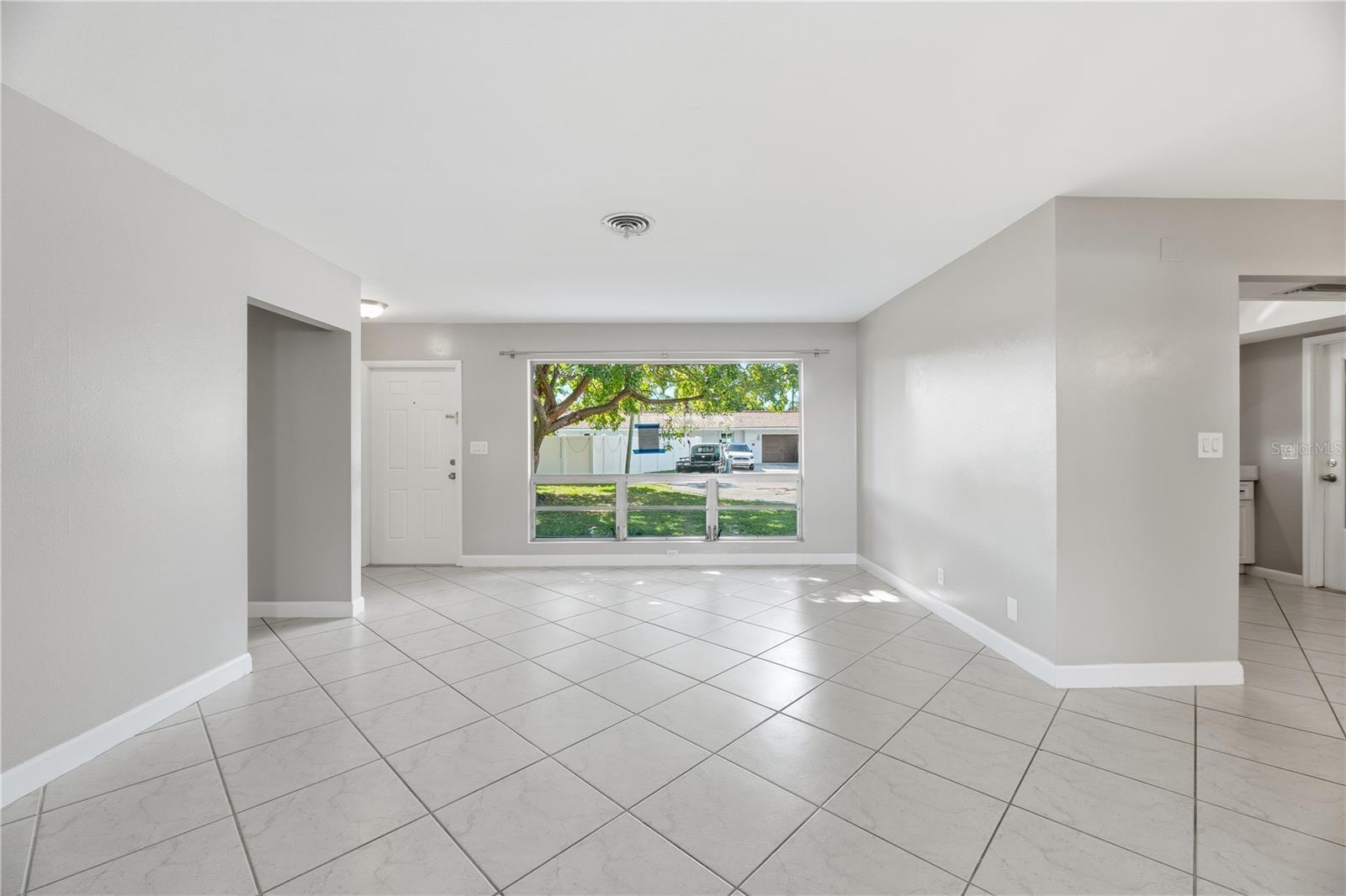 MIDTOWN EAST 60-15 B - Residential