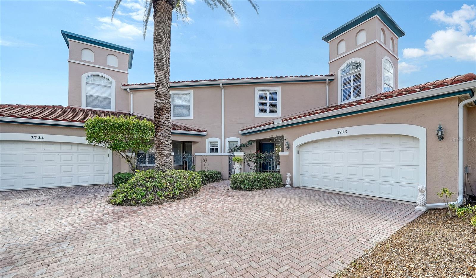 1713 STARLING DRIVE 1713