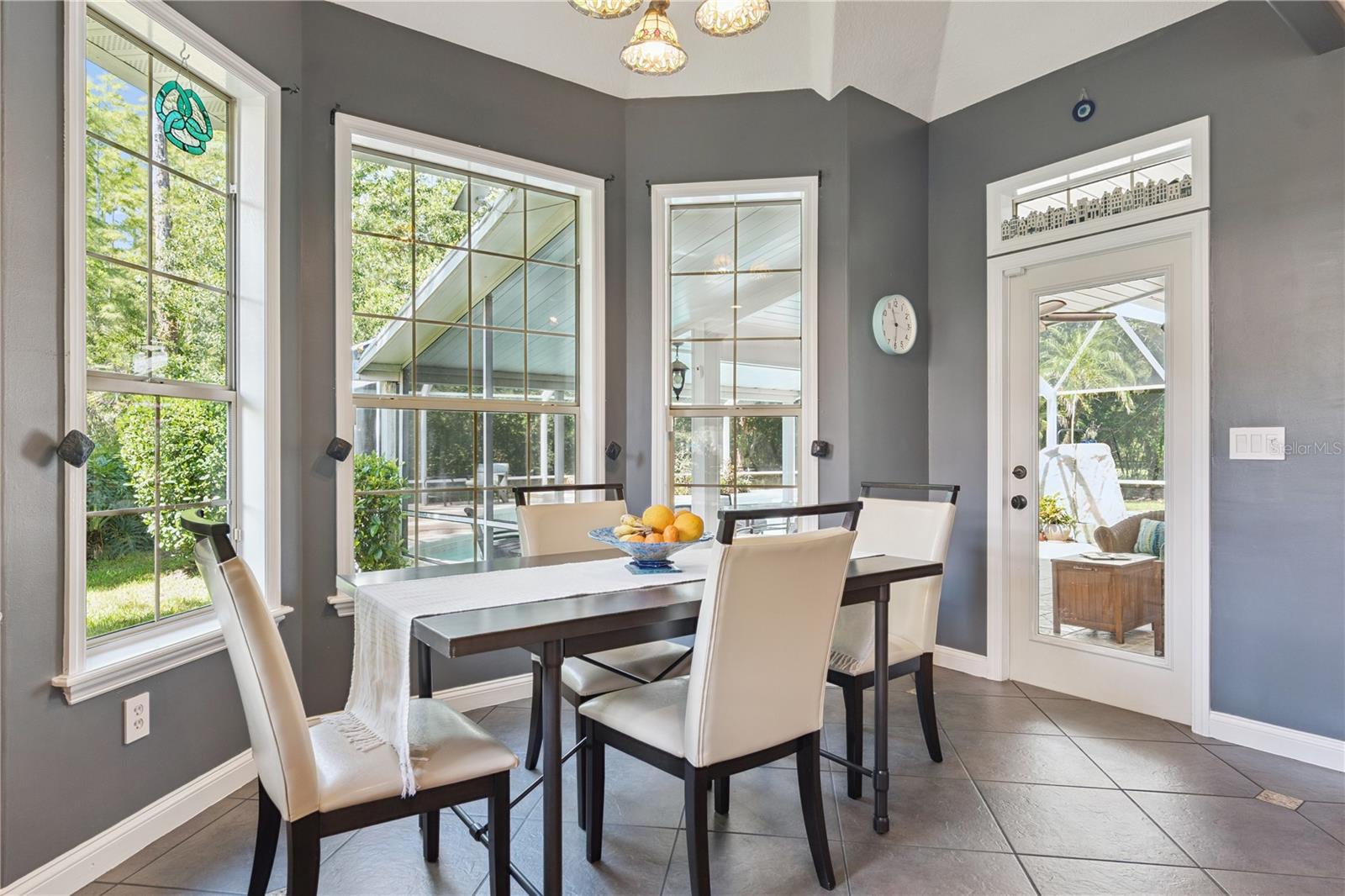 11 FOXHUNTER FLAT