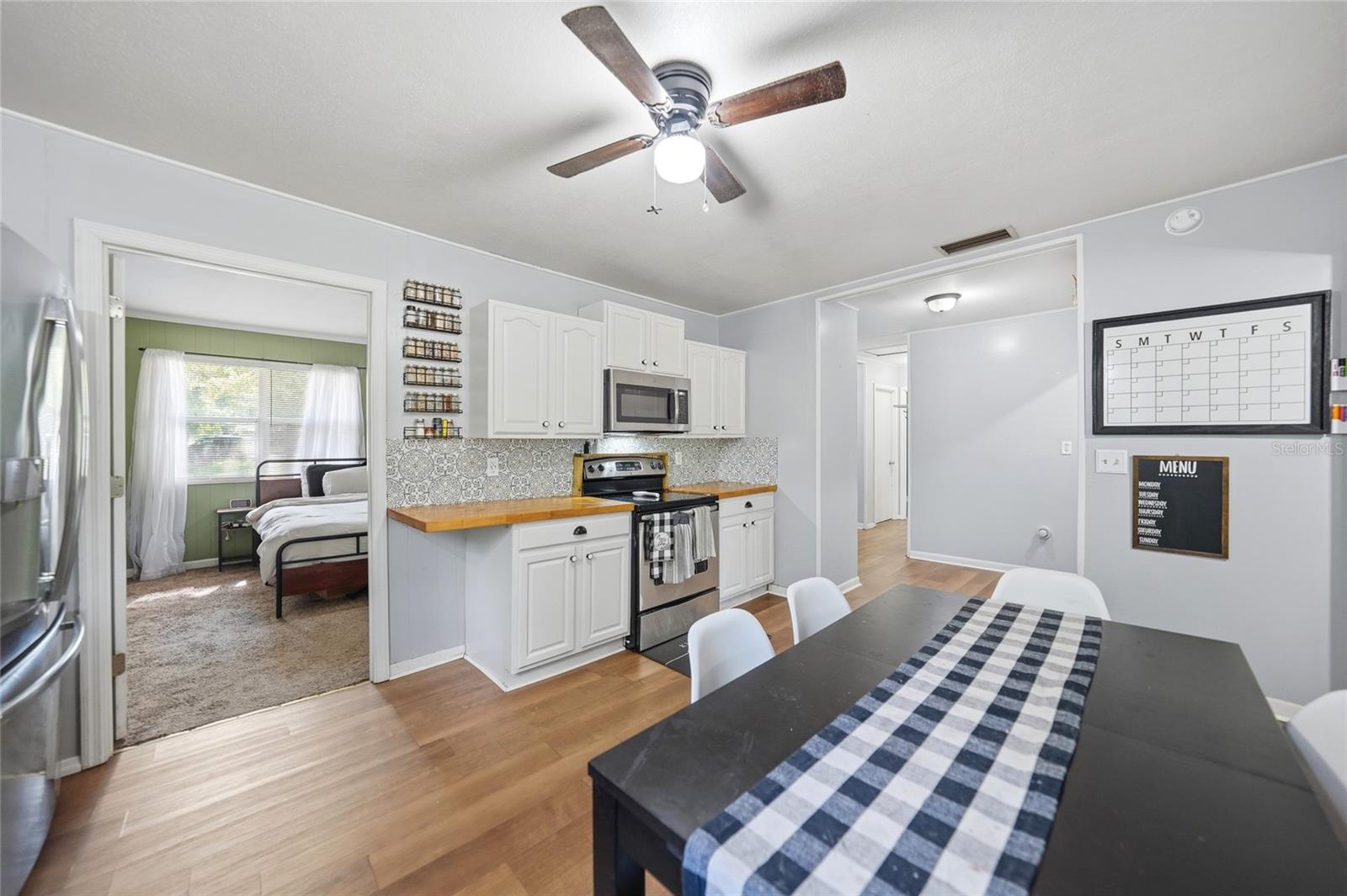 QUAIL HOLLOW ESTATES - Residential