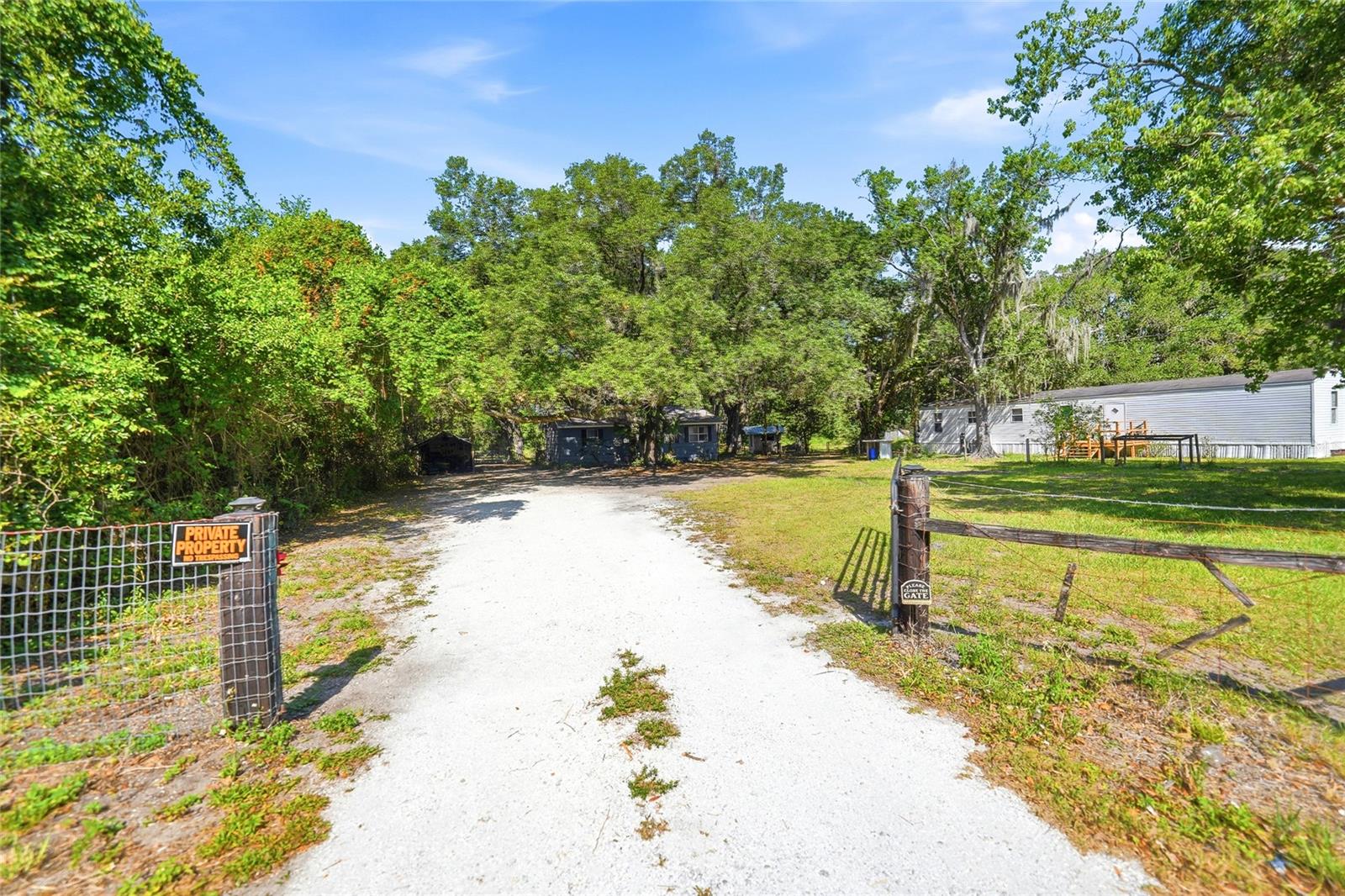 QUAIL HOLLOW ESTATES - Residential