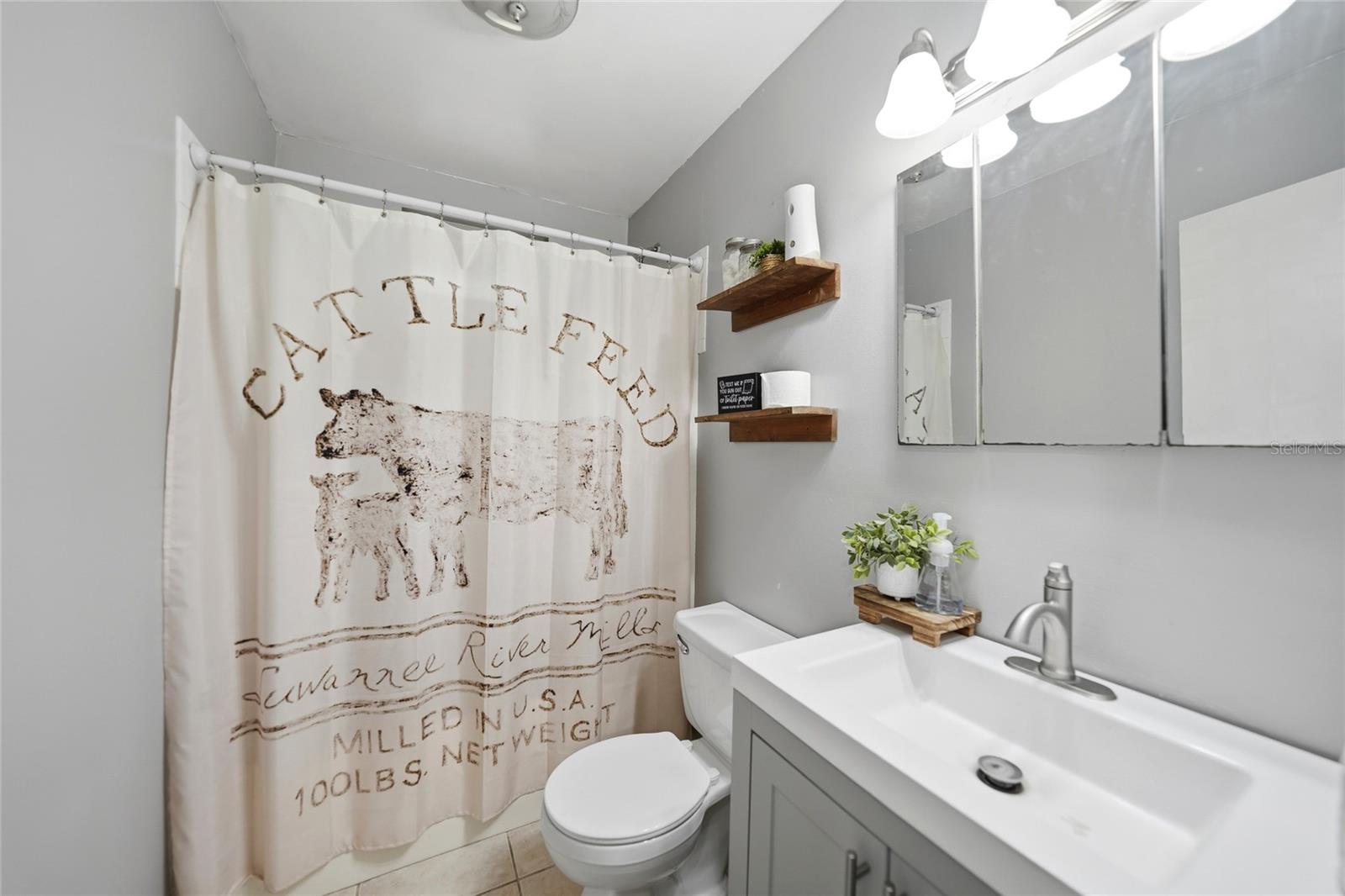 QUAIL HOLLOW ESTATES - Residential