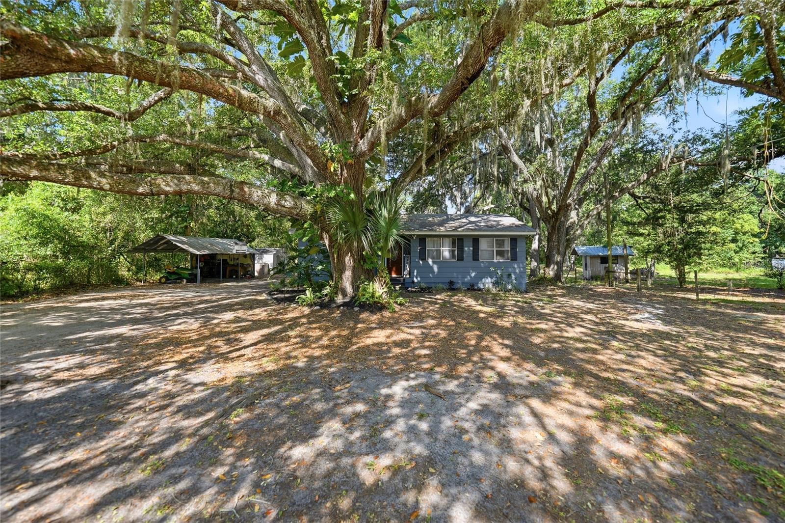 QUAIL HOLLOW ESTATES - Residential