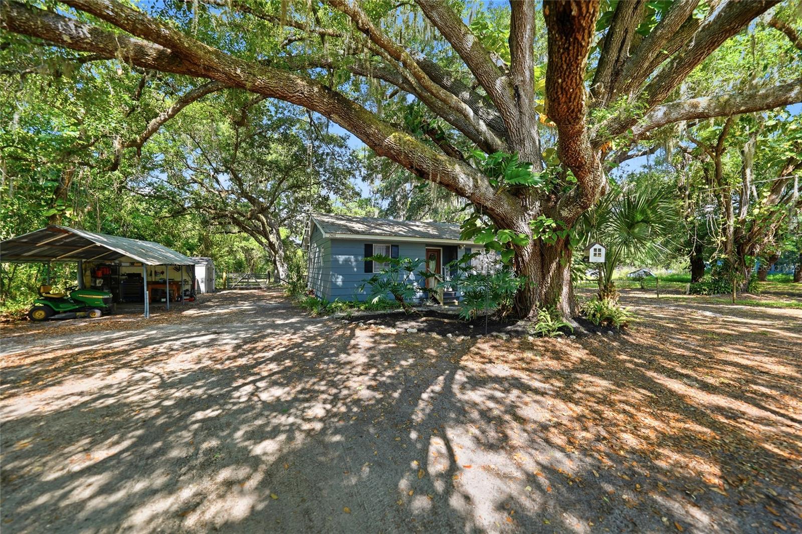 QUAIL HOLLOW ESTATES - Residential