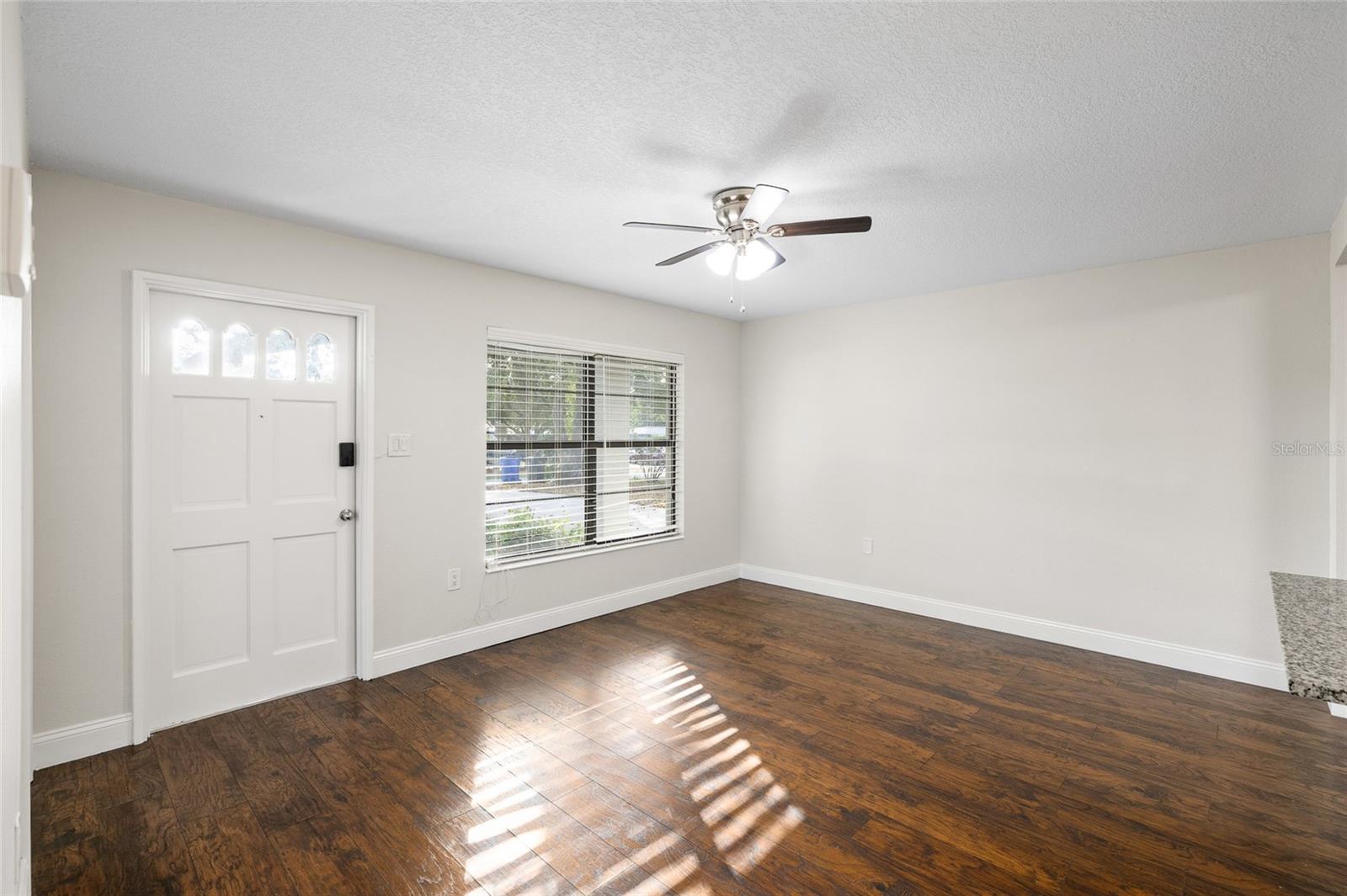 Casas a venda 4 - Jen Dantas 11720 N EDISON AVENUE