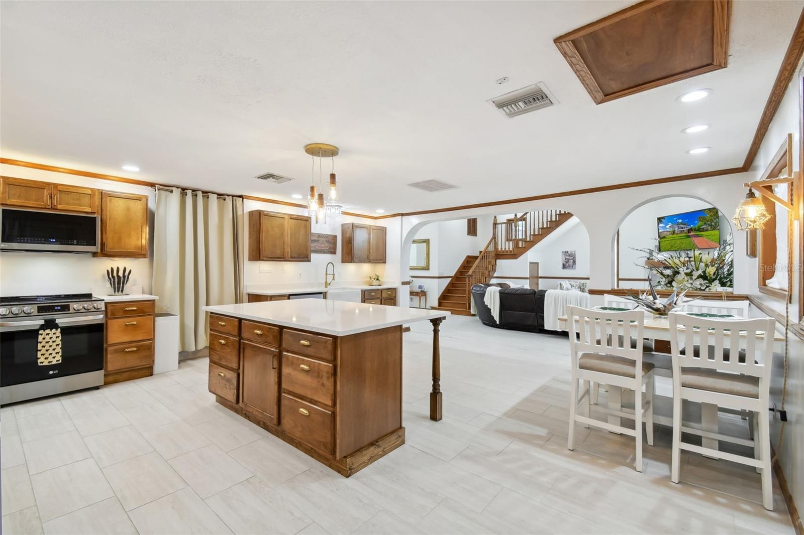 RIVERVIEW TERRACE REP - Residential