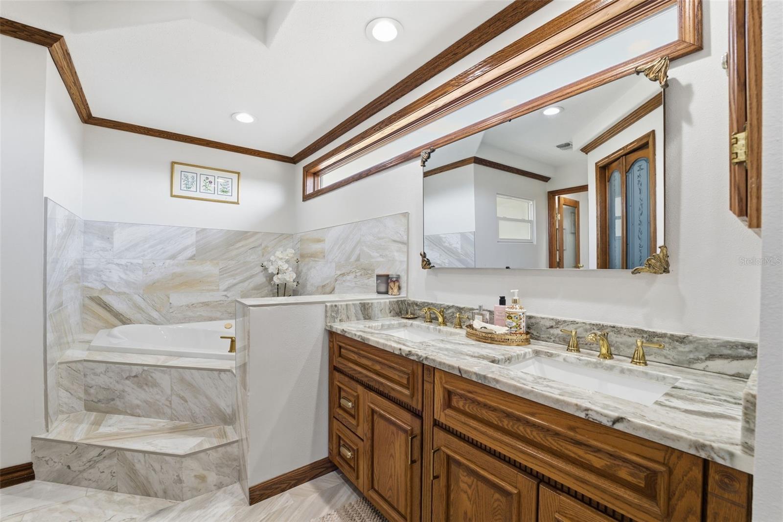 RIVERVIEW TERRACE REP - Residential