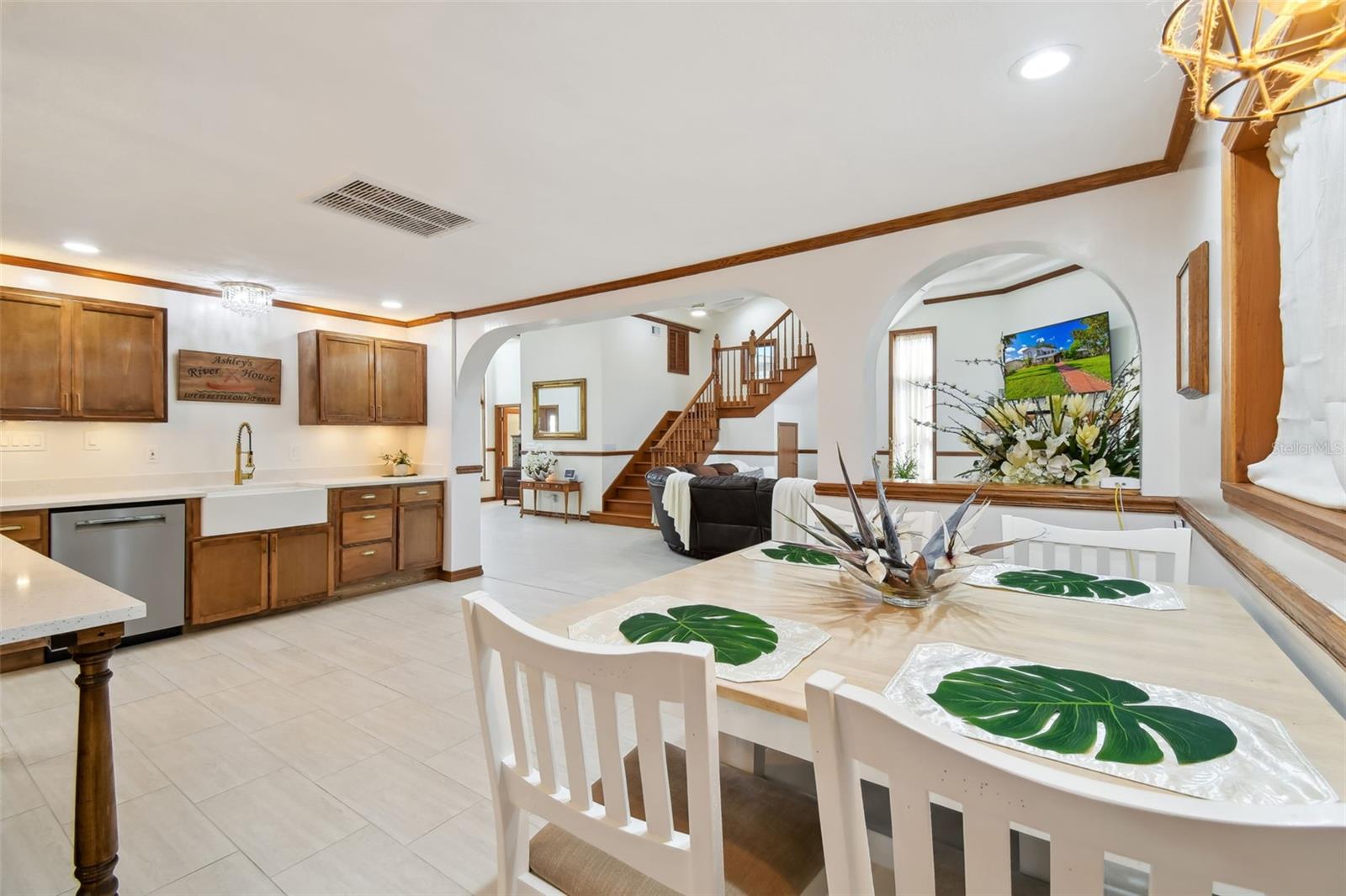 RIVERVIEW TERRACE REP - Residential