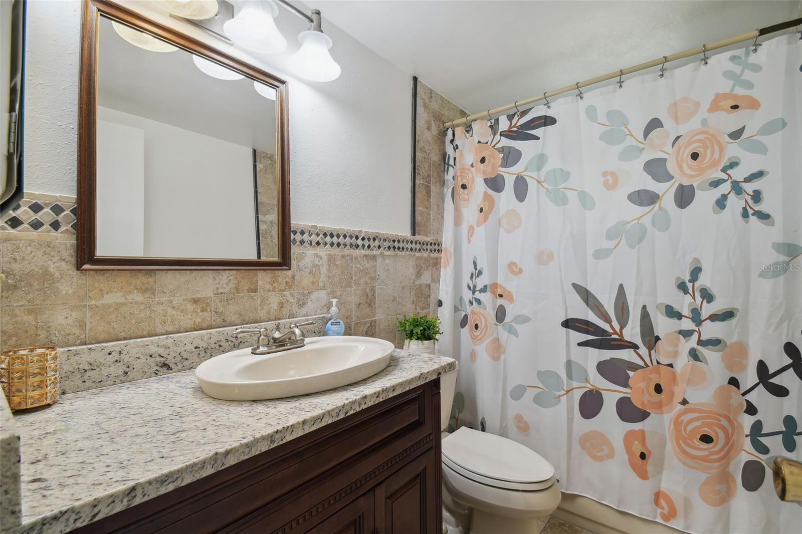 RIVERVIEW TERRACE REP - Residential