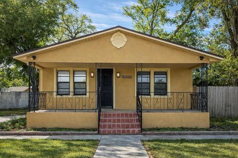 2806 PARK DRIVE TAMPA FL 33619