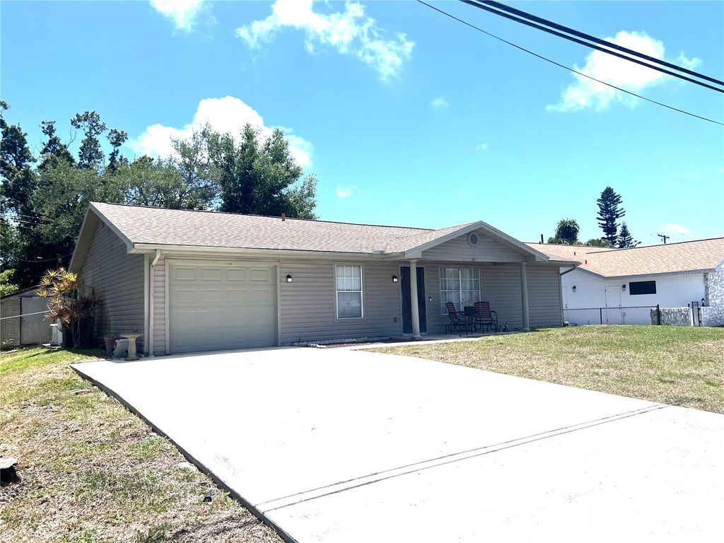 Photo of 221 S Venice Boulevard, Venice, FL 34293 (MLS # N6144224)