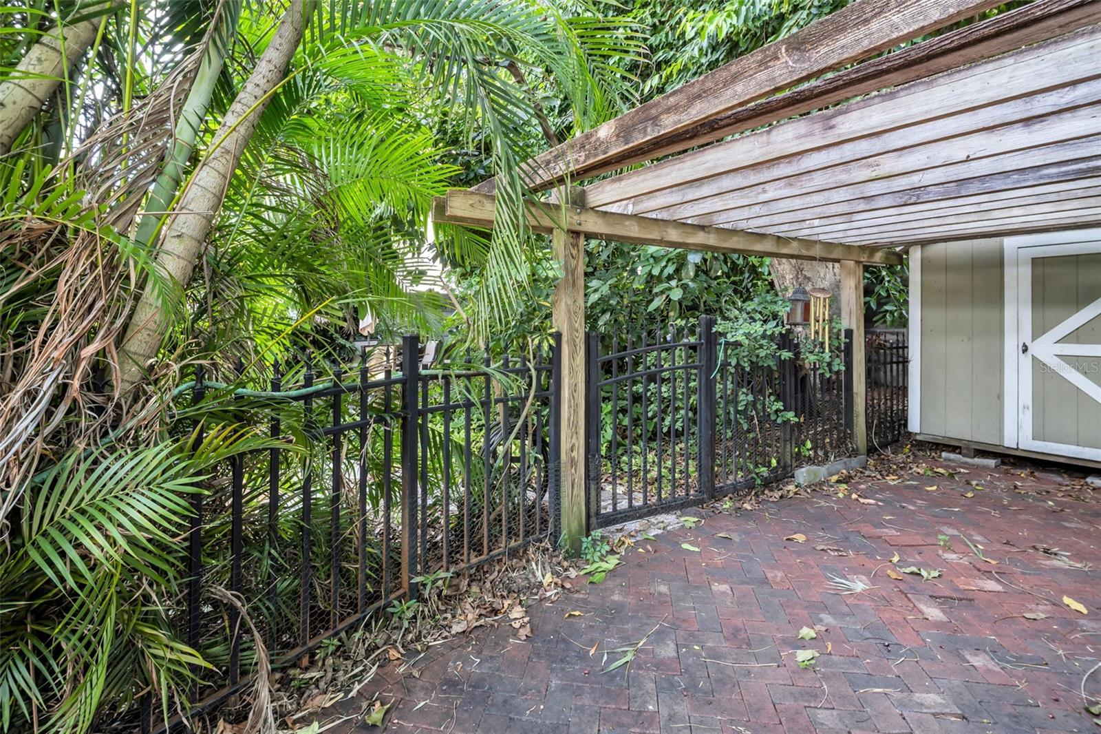 SUMNERS R H REP - Land