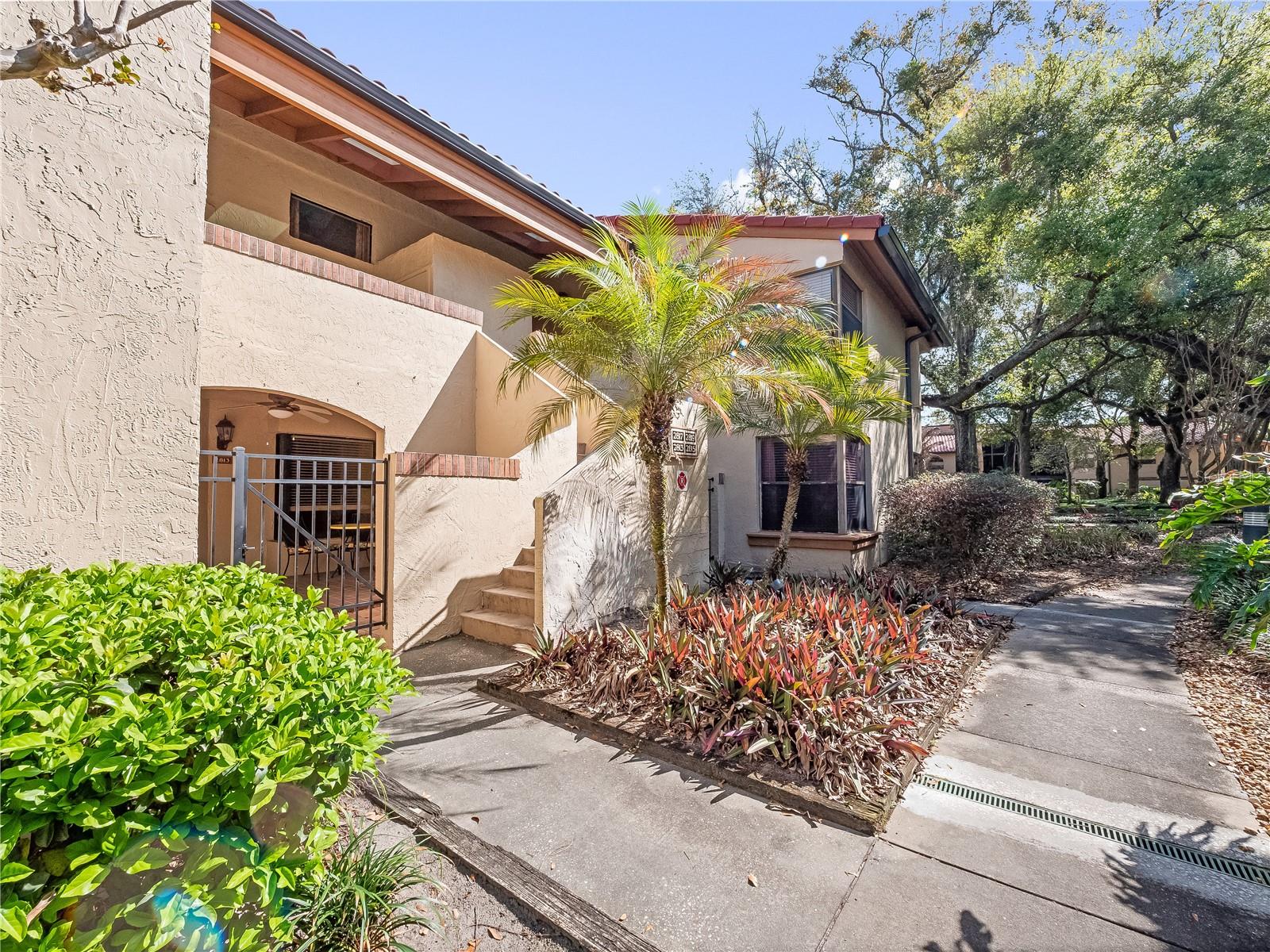 LAKE PINELOCH VILLAGE CONDO 02 - Residential