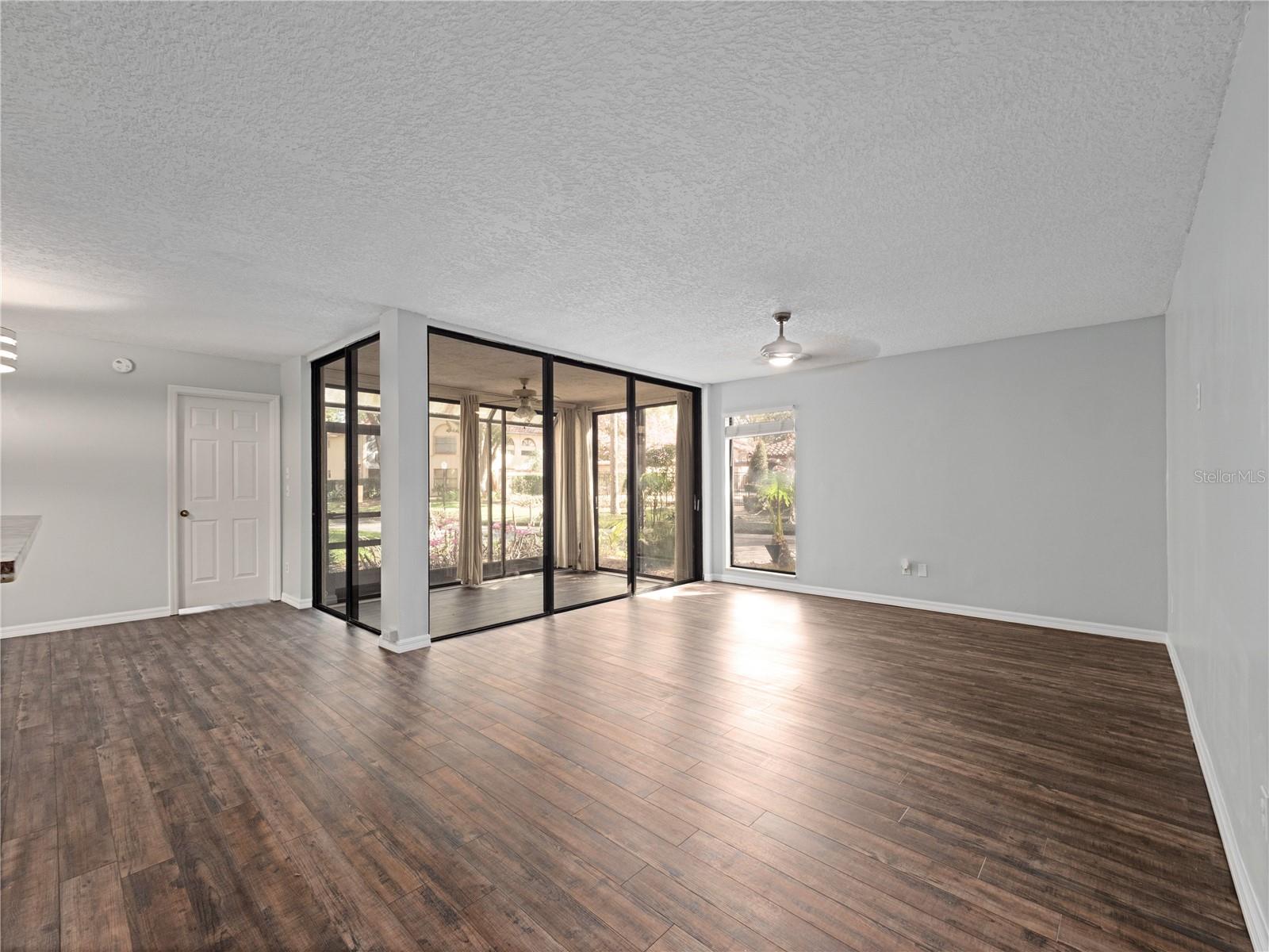 LAKE PINELOCH VILLAGE CONDO 02 - Residential