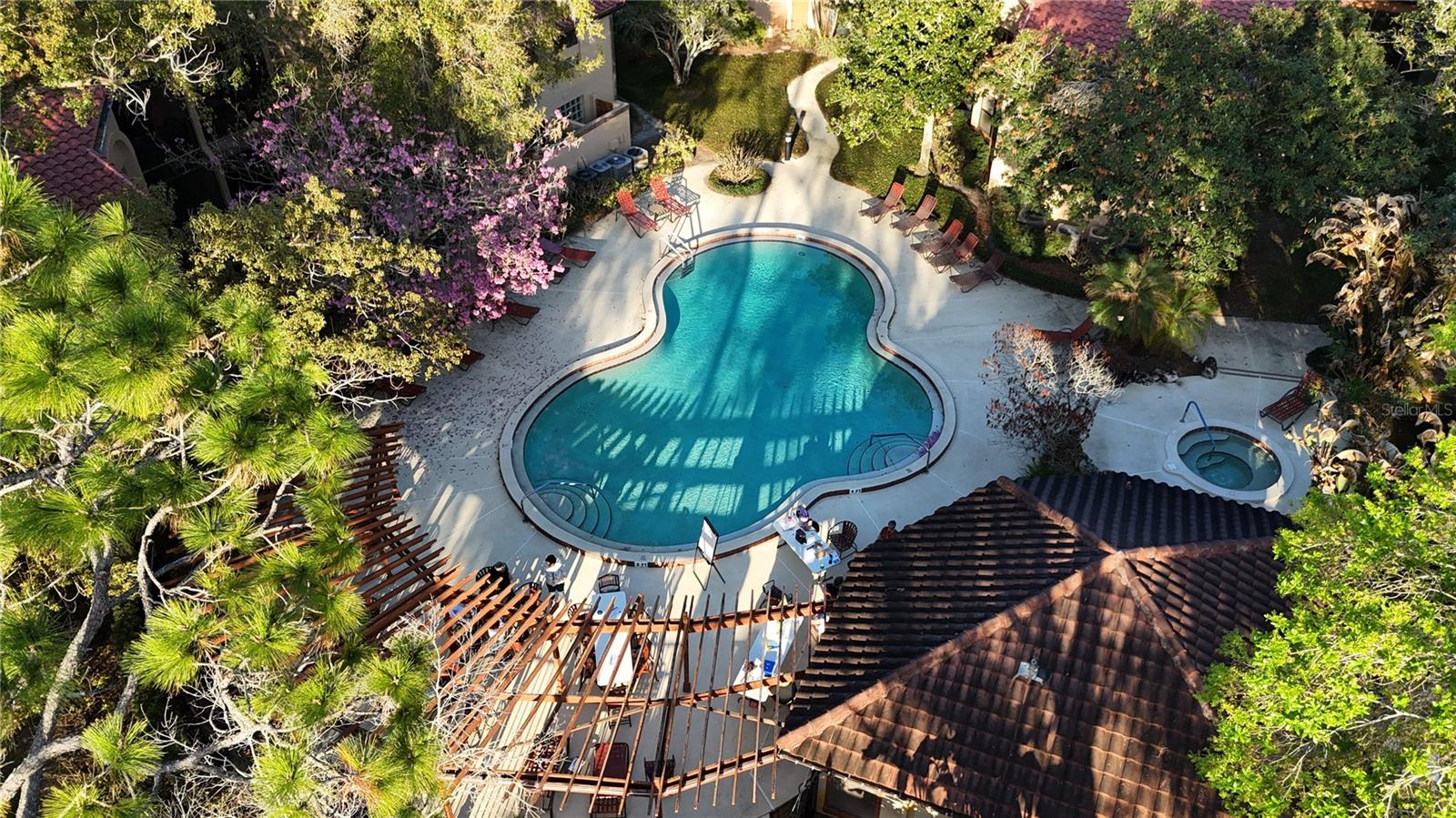 LAKE PINELOCH VILLAGE CONDO 02 - Residential