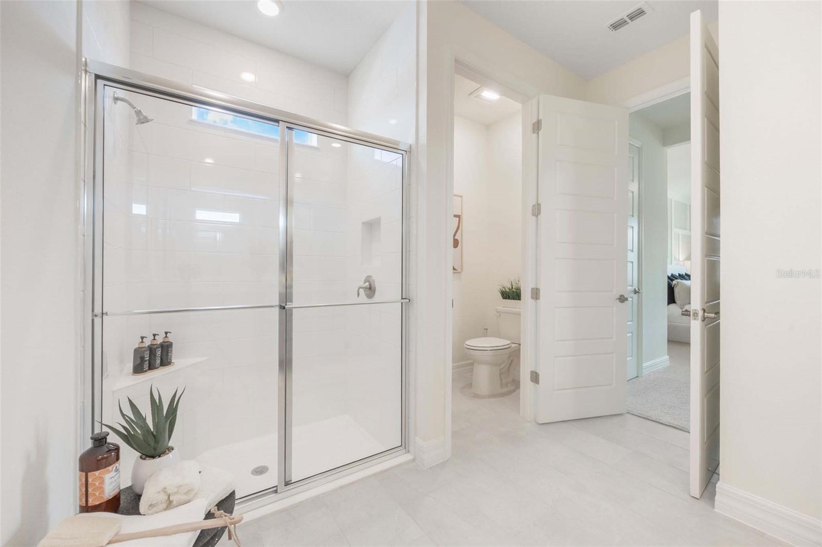 LAKES OF MOUNT DORA - Residential