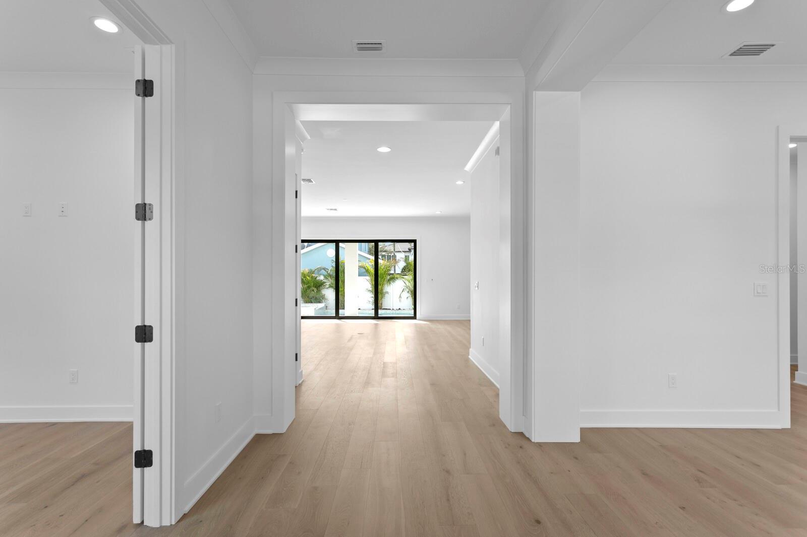 MARYLAND MANOR REV - Residential